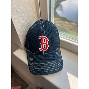 Boston Red Sox MLB Baseball Fitted Logo Cap by New Era